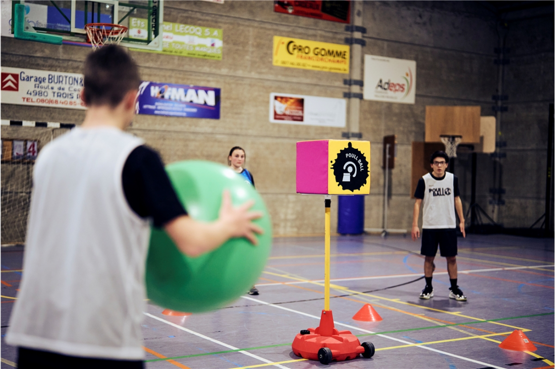 Poull Ball Foam Cube